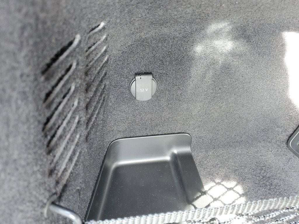 2025 Audi S8 Base - Photo 15