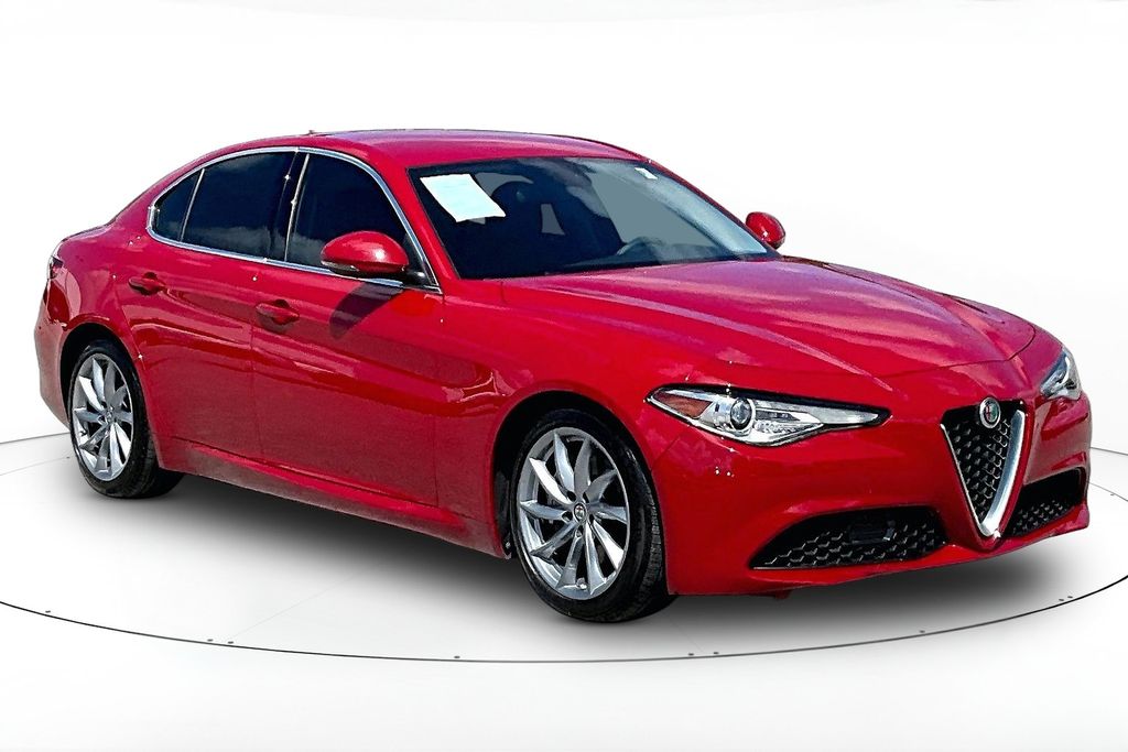 2018 Alfa Romeo Giulia Base
