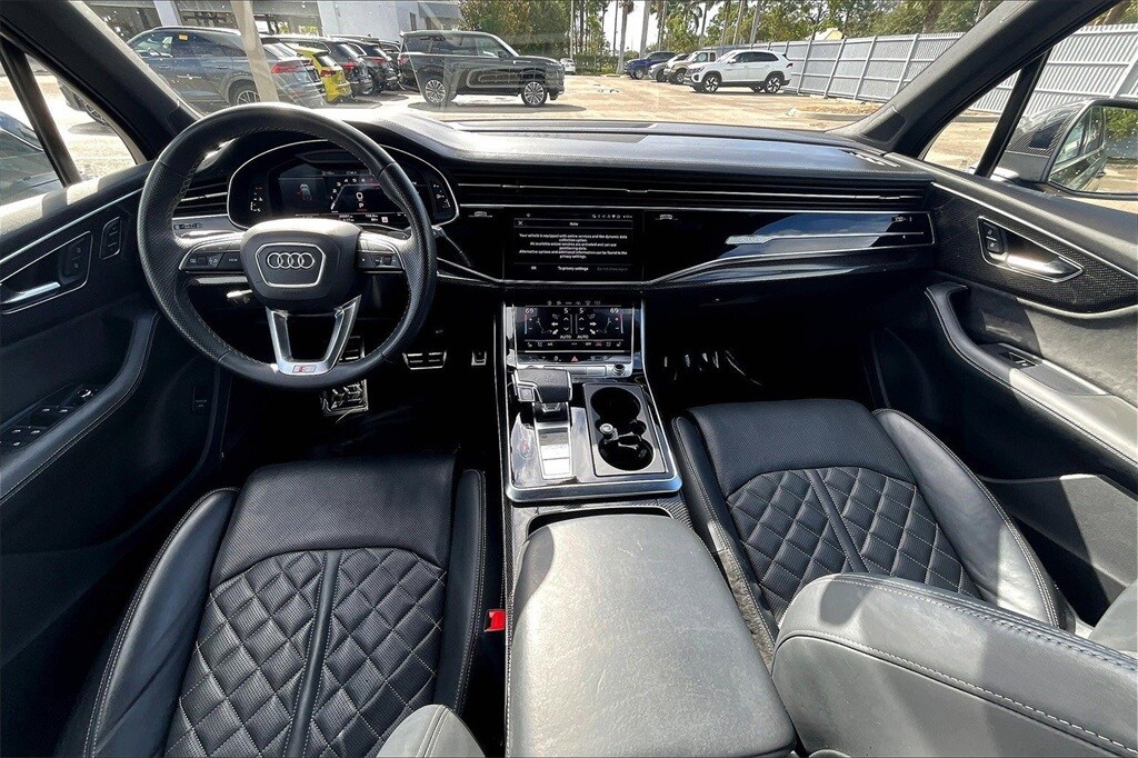 2022 Audi SQ7 Prestige photo 2