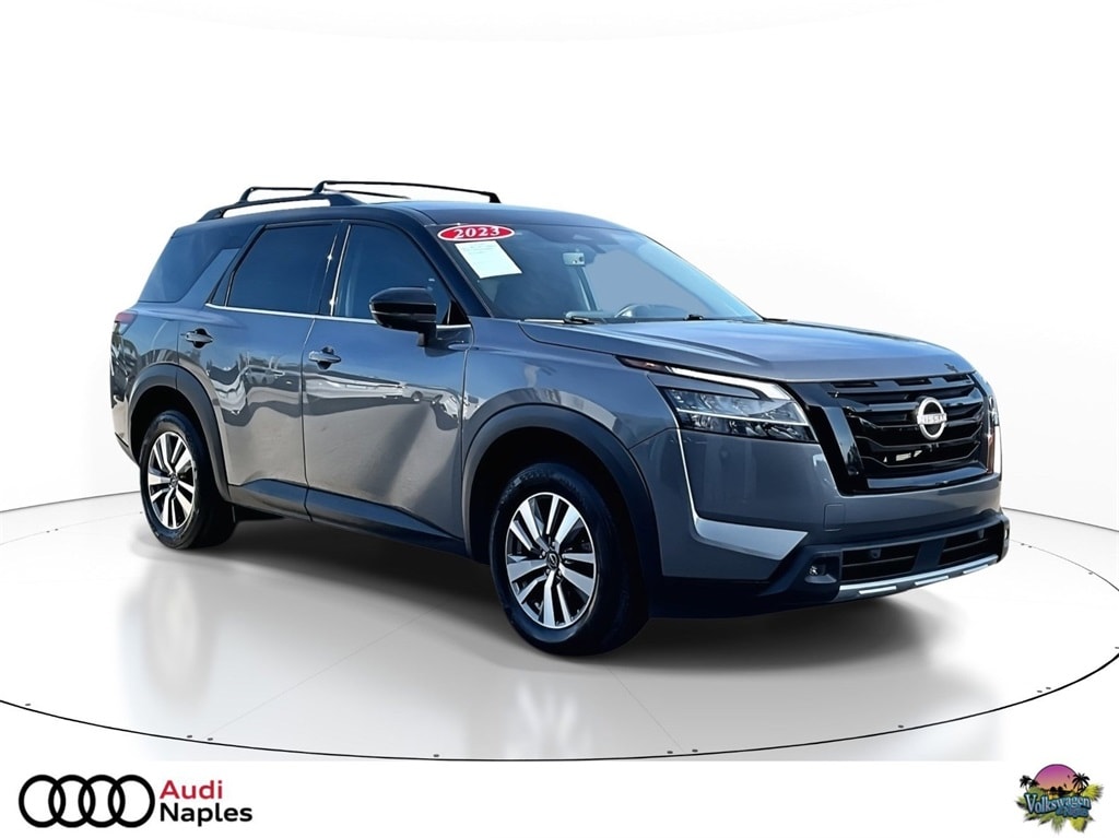 2023 Nissan Pathfinder SL's photo