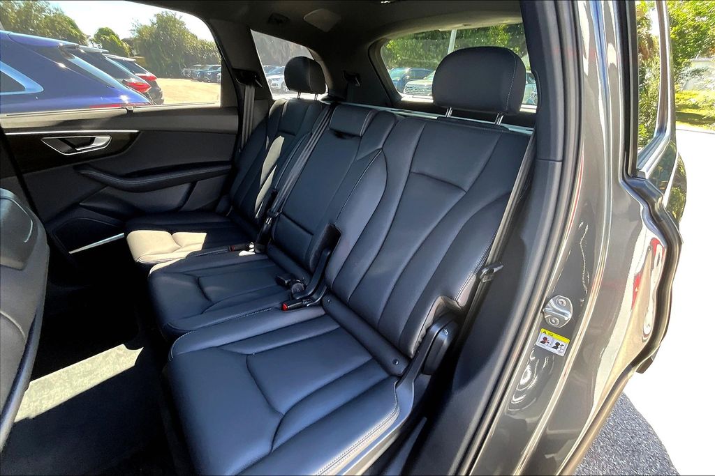 2026 Audi Q7 Premium Plus - Photo 16