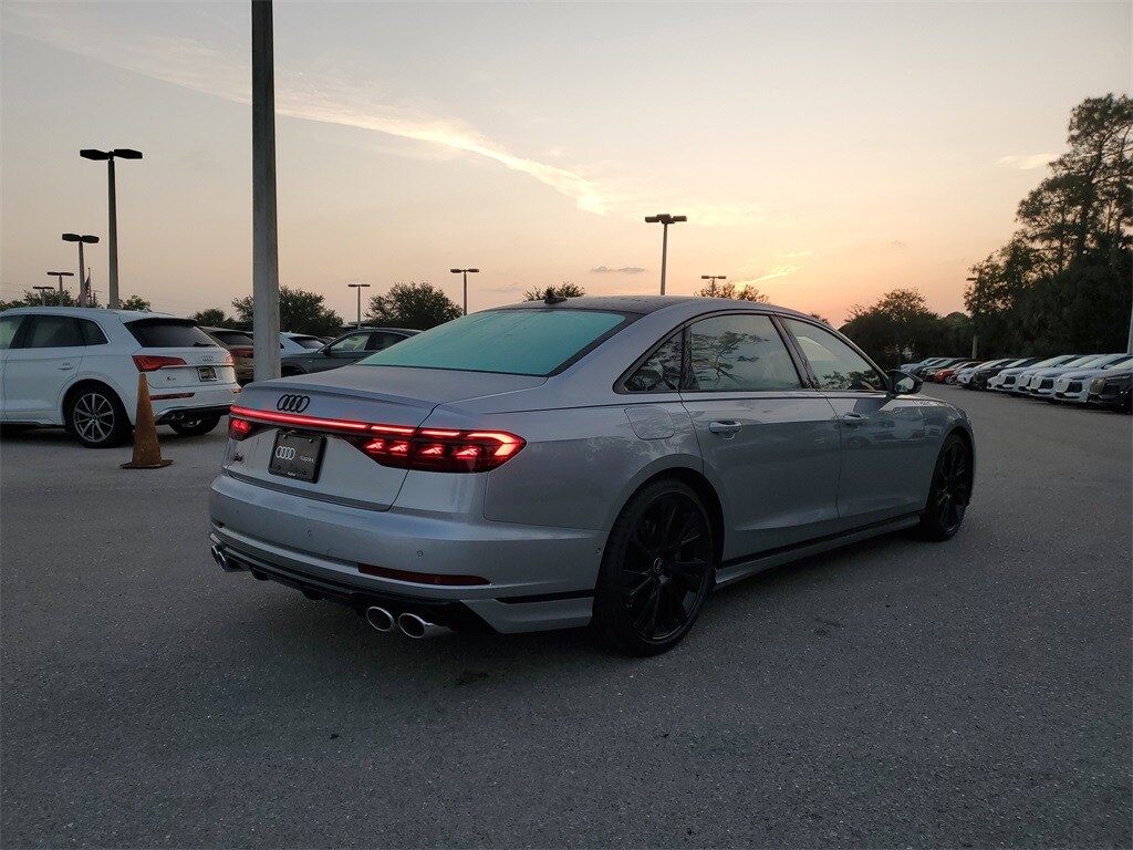 2025 Audi S8 4.0T photo 4