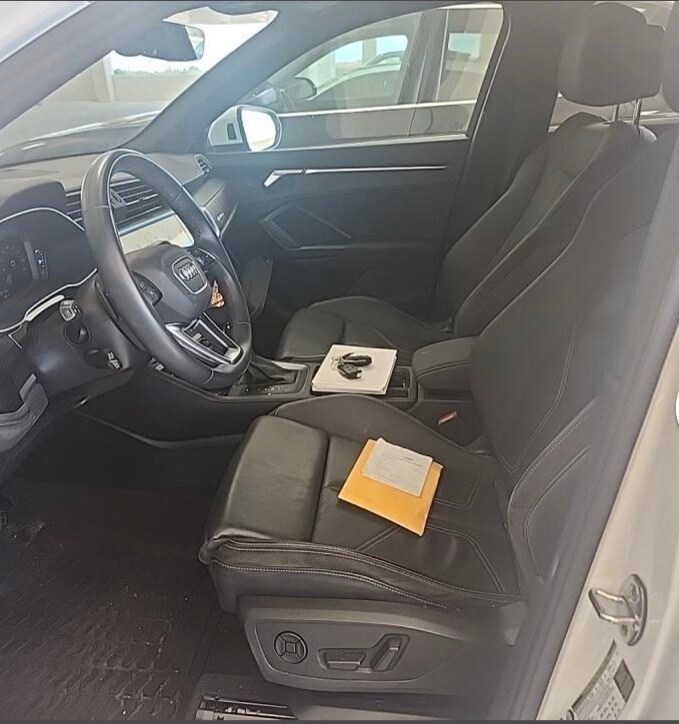 2023 Audi Q3 Premium S line photo 2