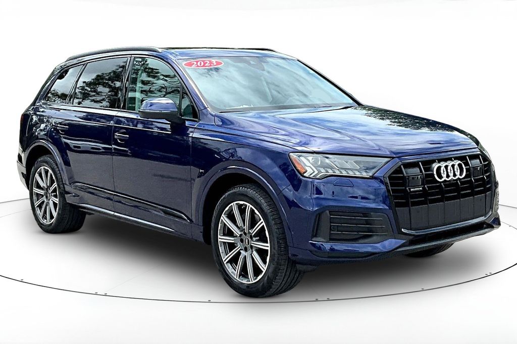 2023 Audi Q7 45 Premium Plus quattro Tiptronic's photo