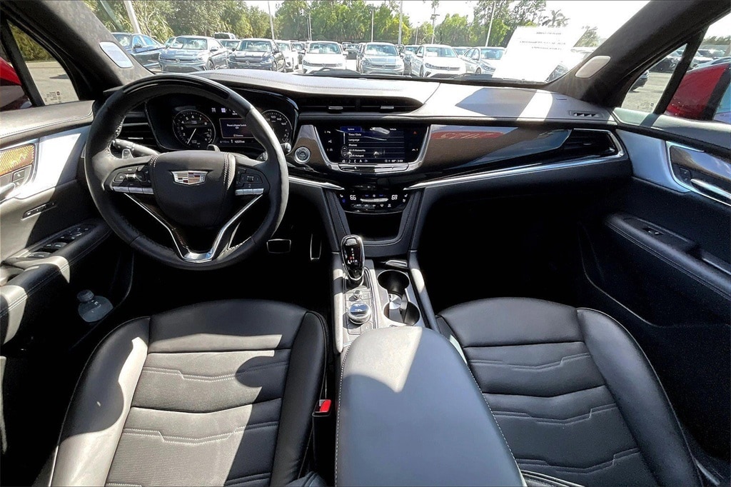 Used 2025 CADILLAC XT6 Sport SUV