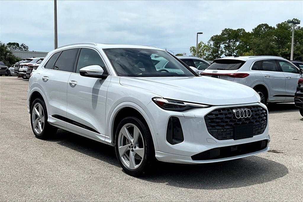 2025 Audi Q5 2.0T Premium Plus photo 2