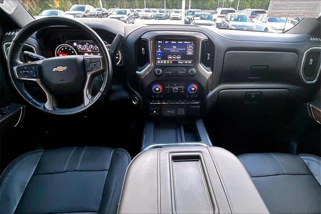 2021 Chevrolet Silverado 1500 High Country photo 2