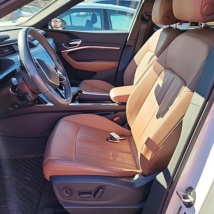 2024 Audi Q8 E-tron Premium photo 2