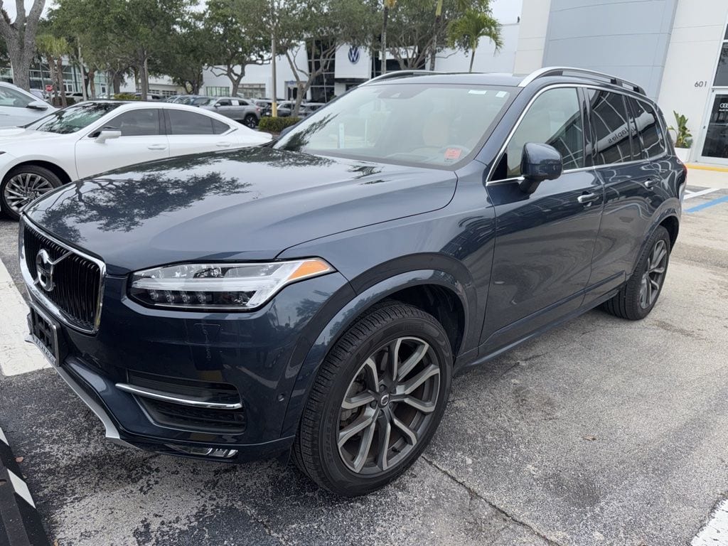 Used 2019 Volvo XC90 T6 Momentum SUV
