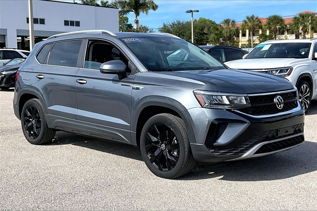 Certified 2022 Volkswagen Taos 1.5T SE SUV