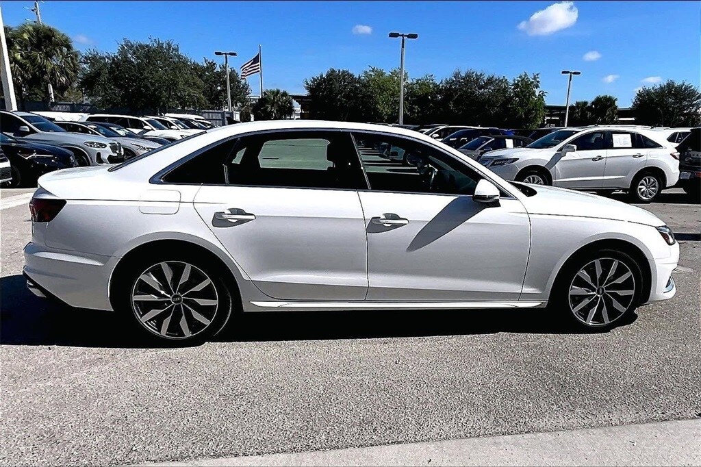 2023 Audi A4 Quattro Premium photo 4