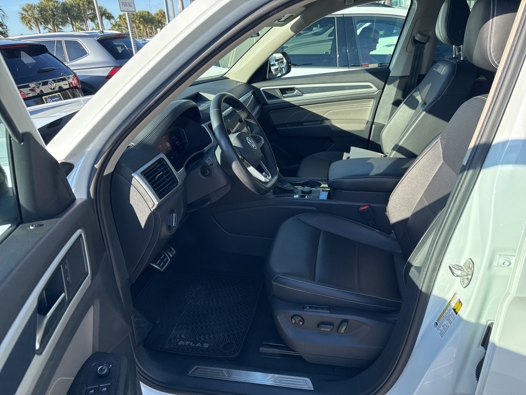 Certified 2023 Volkswagen Atlas 3.6L V6 SEL R-Line SUV