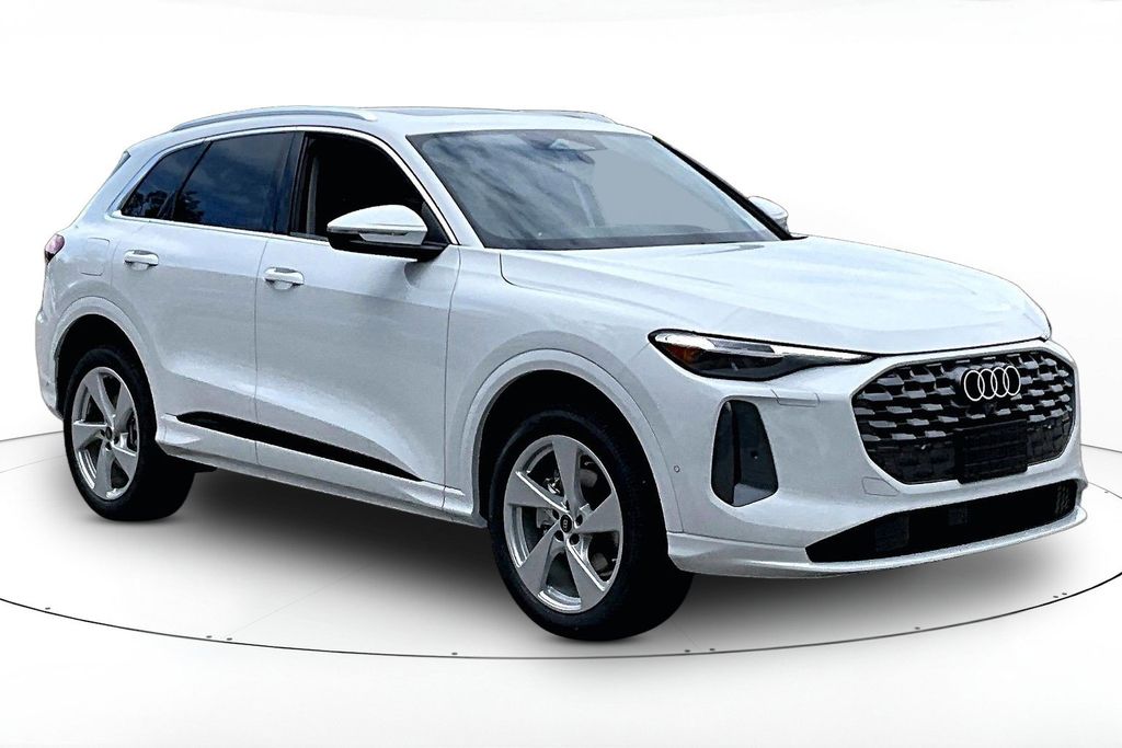 2026 Audi Q5 Premium Plus quattro's photo