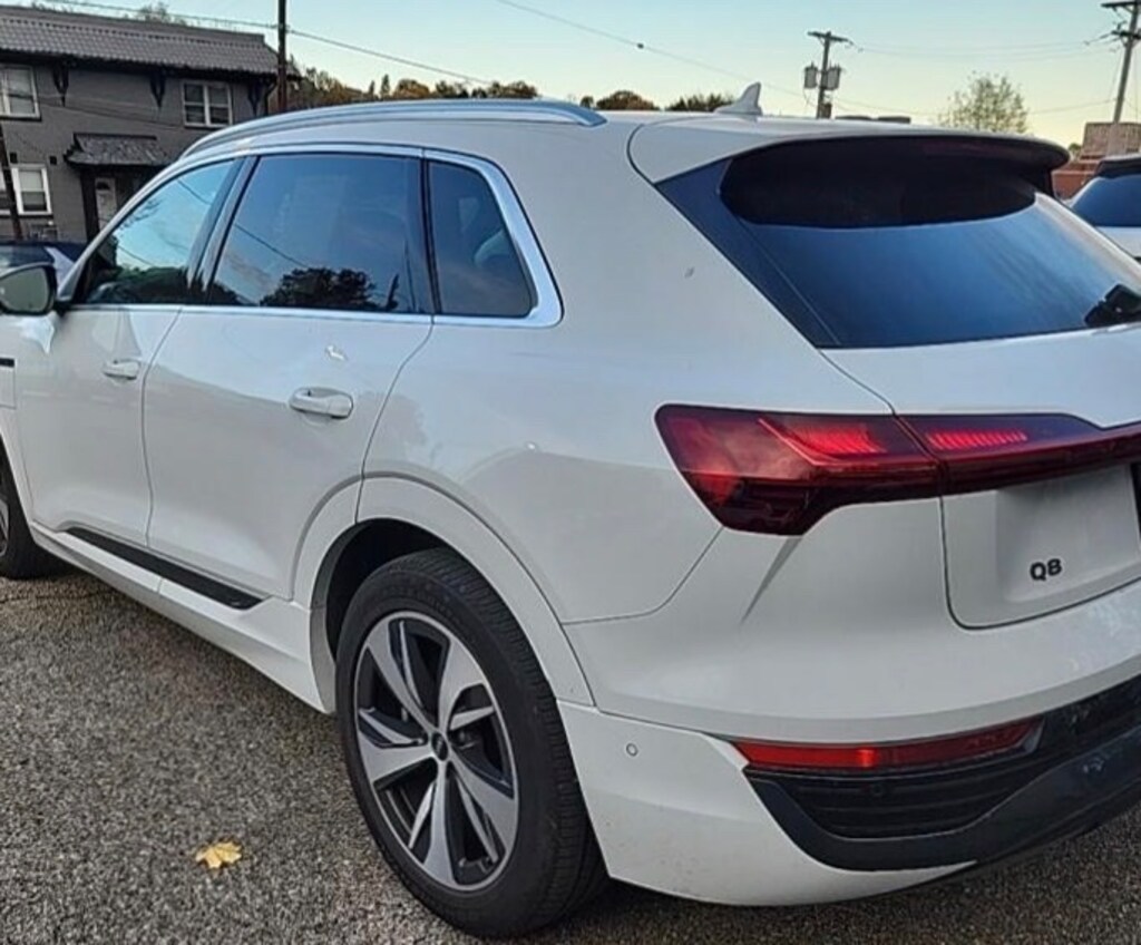 Used 2024 Audi Q8 e-tron Premium Plus SUV