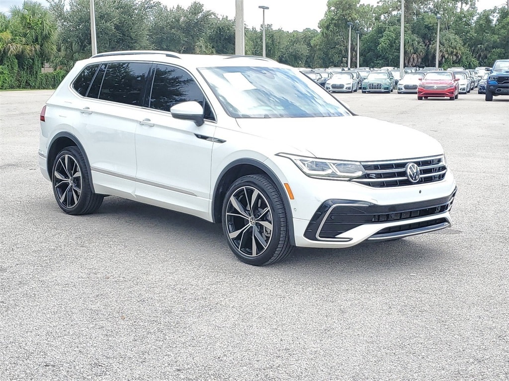 Used 2022 Volkswagen Tiguan SEL R-LINE with VIN 3VV4B7AX0NM004846 for sale in Naples, FL