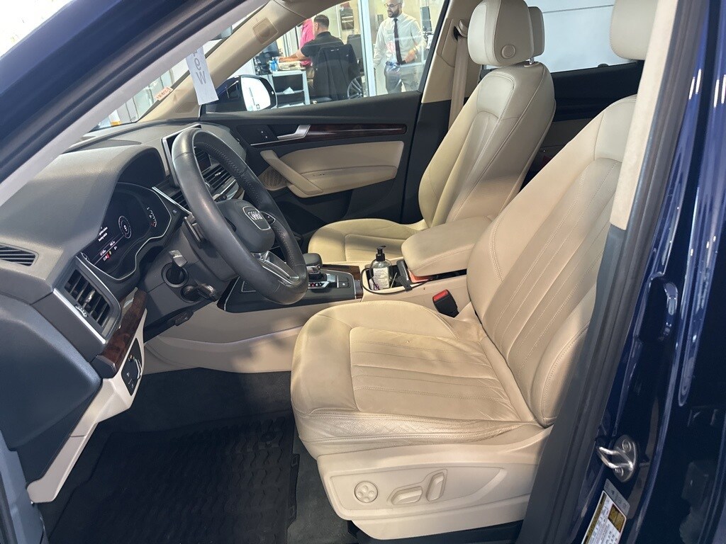 2018 Audi Q5 2.0T Premium Plus photo 2