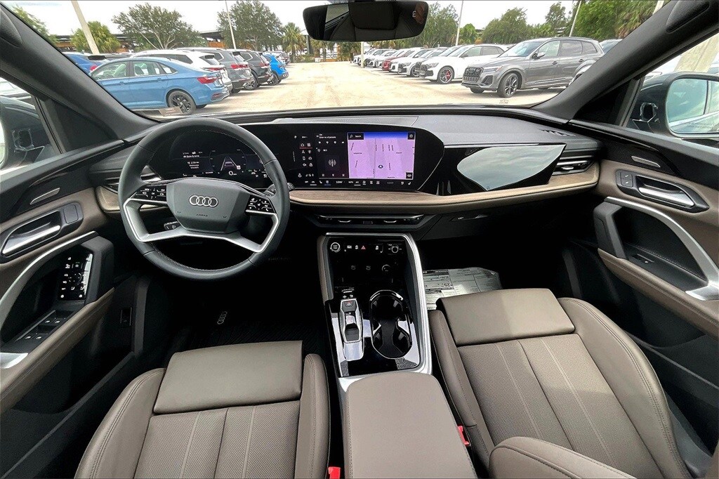 2025 Audi Q5 2.0T Premium Plus photo 3