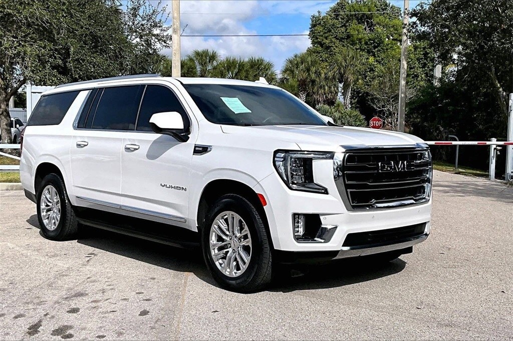 2023 Gmc Yukon XL SLT photo 2