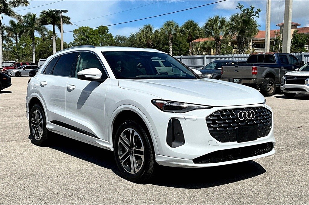 2025 Audi Q5 2.0T Premium Plus photo 2