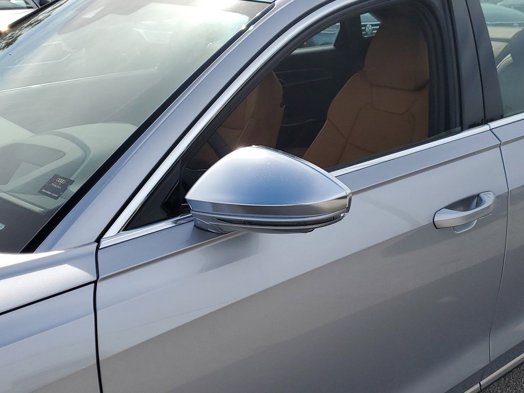 2025 Audi S8 Base - Photo 13