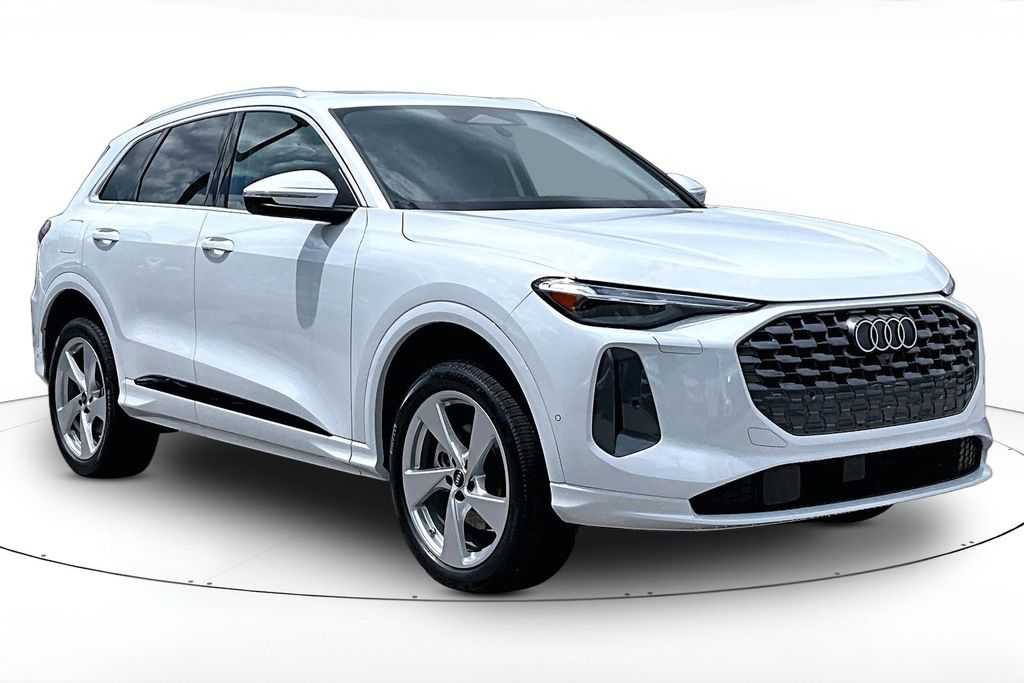 2026 Audi Q5 Premium Plus quattro's photo