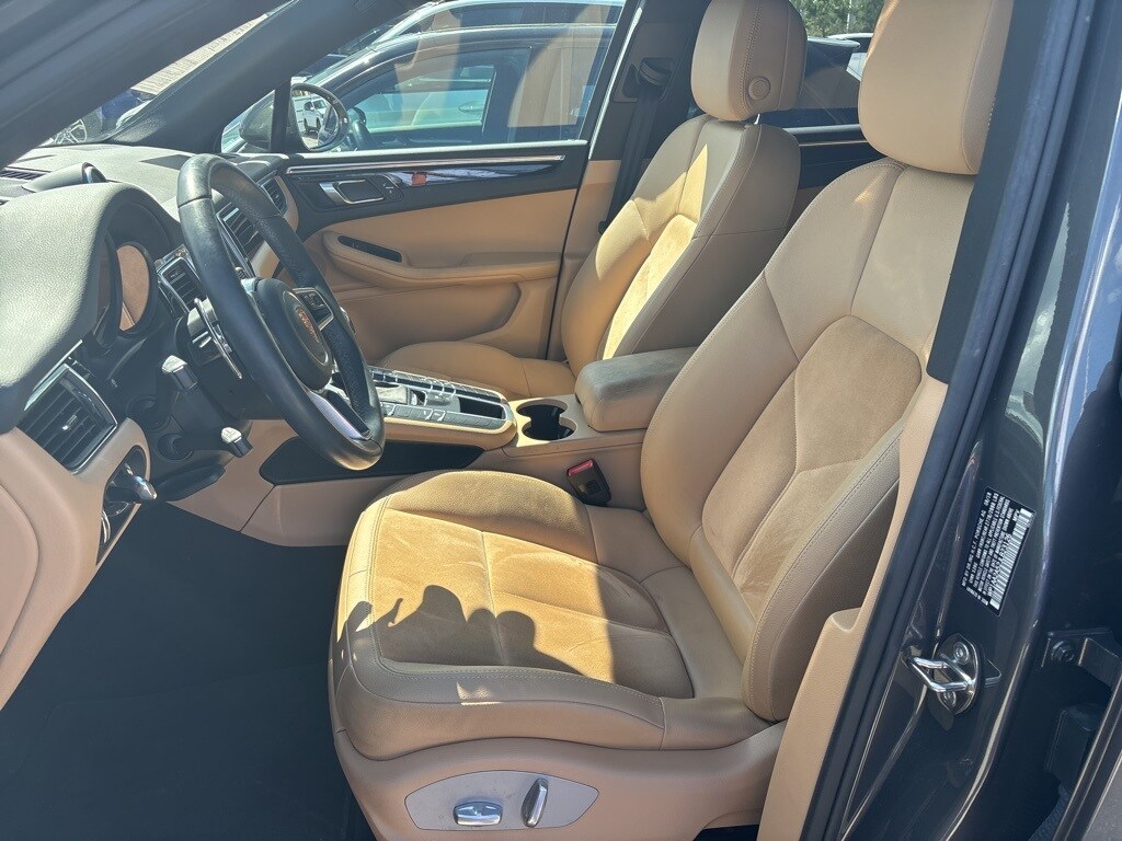 2018 Porsche Macan Base photo 3