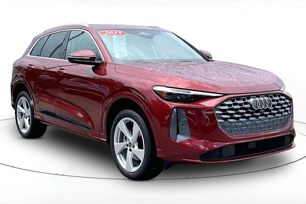2025 Audi Q5 Premium Plus quattro's photo