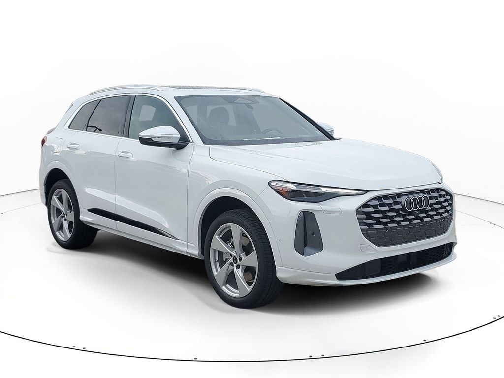 2026 Audi Q5 Premium Plus quattro's photo