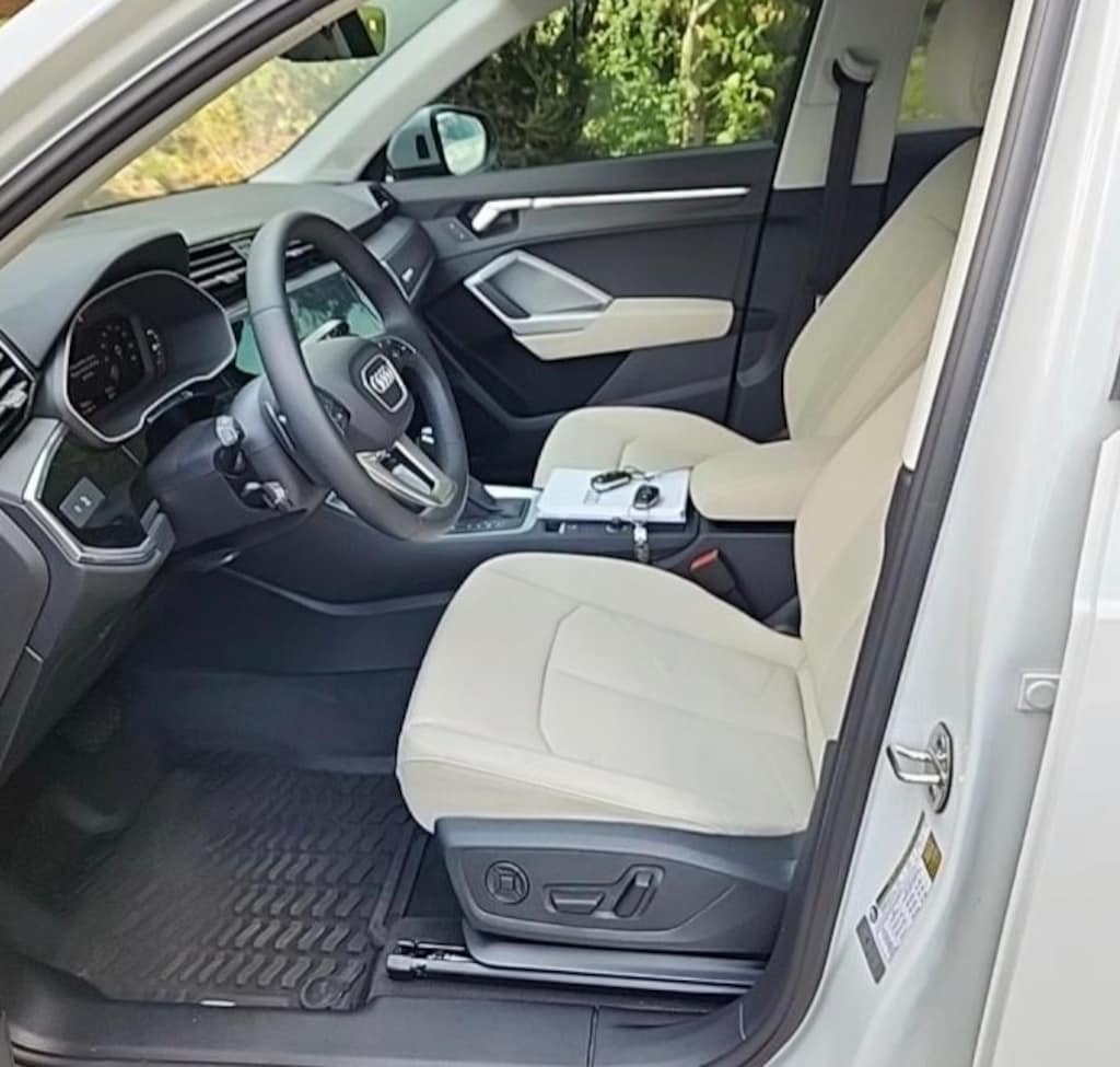 Certified 2025 Audi Q3 Premium SUV