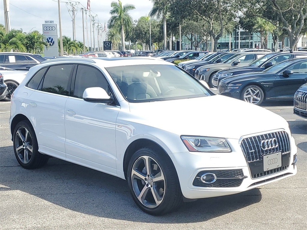 Used 2017 Audi Q5 Premium Plus with VIN WA1D7AFPXHA093195 for sale in Naples, FL