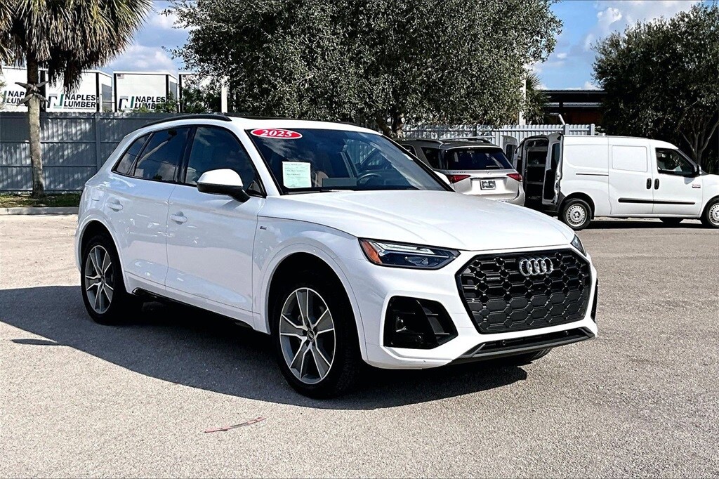 2025 Audi Q5 45 S line Premium photo 2