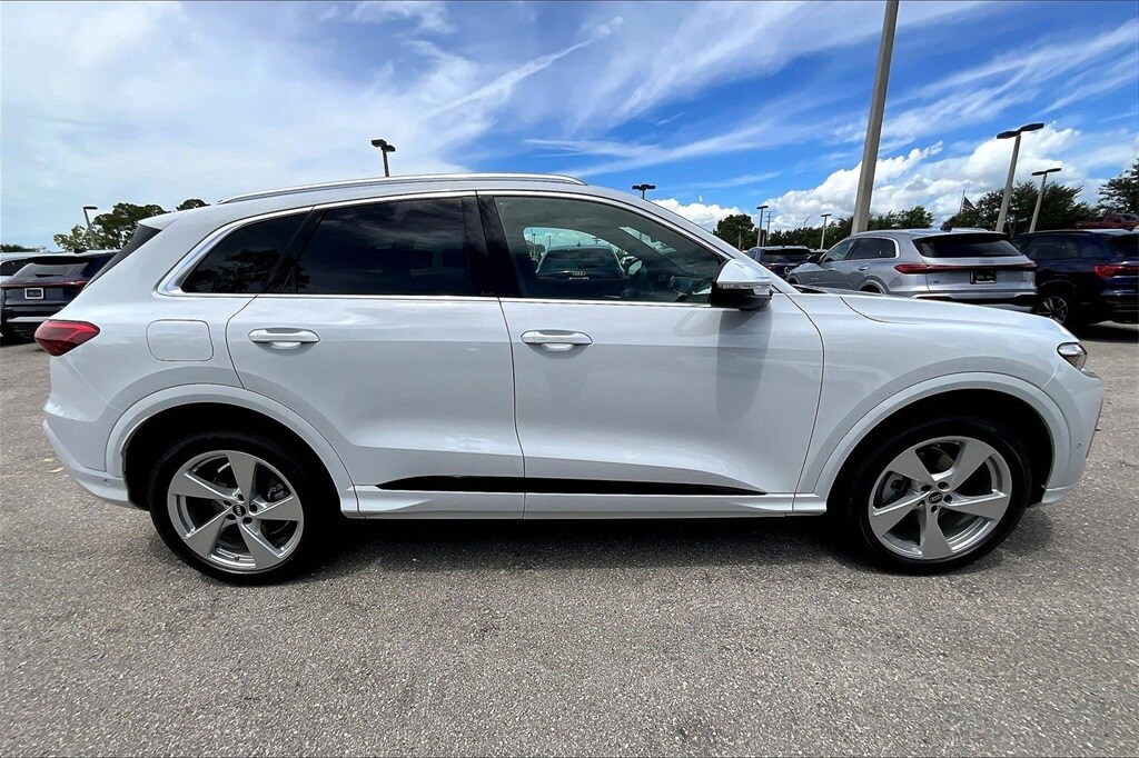 2025 Audi Q5 2.0T Premium Plus photo 4