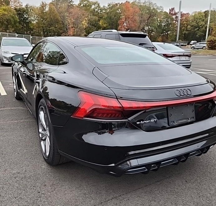 2023 Audi e-tron GT Premium Plus photo 4