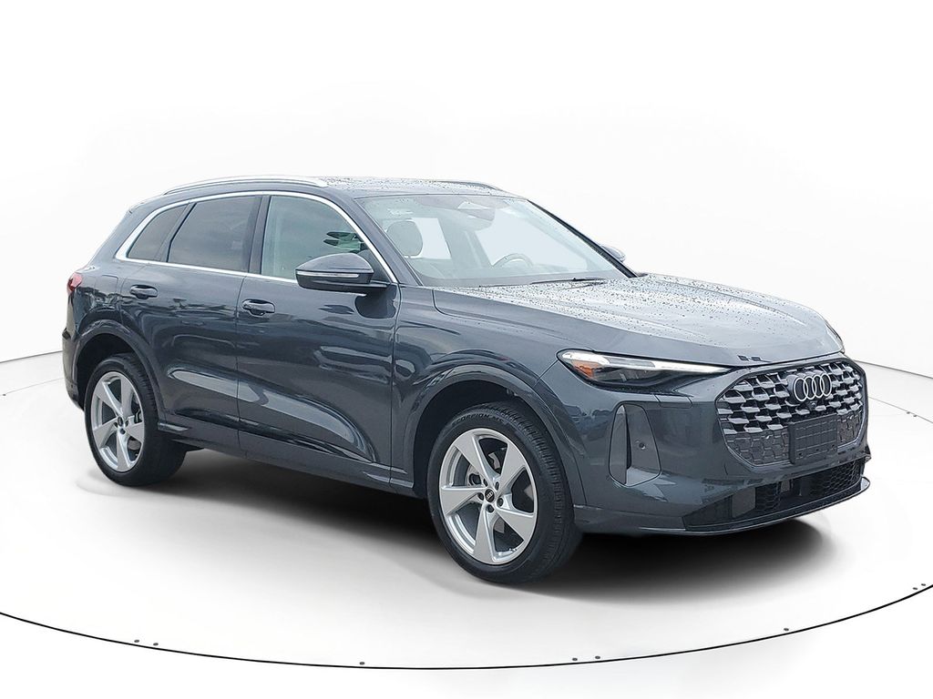 2025 Audi Q5 Premium Plus quattro's photo