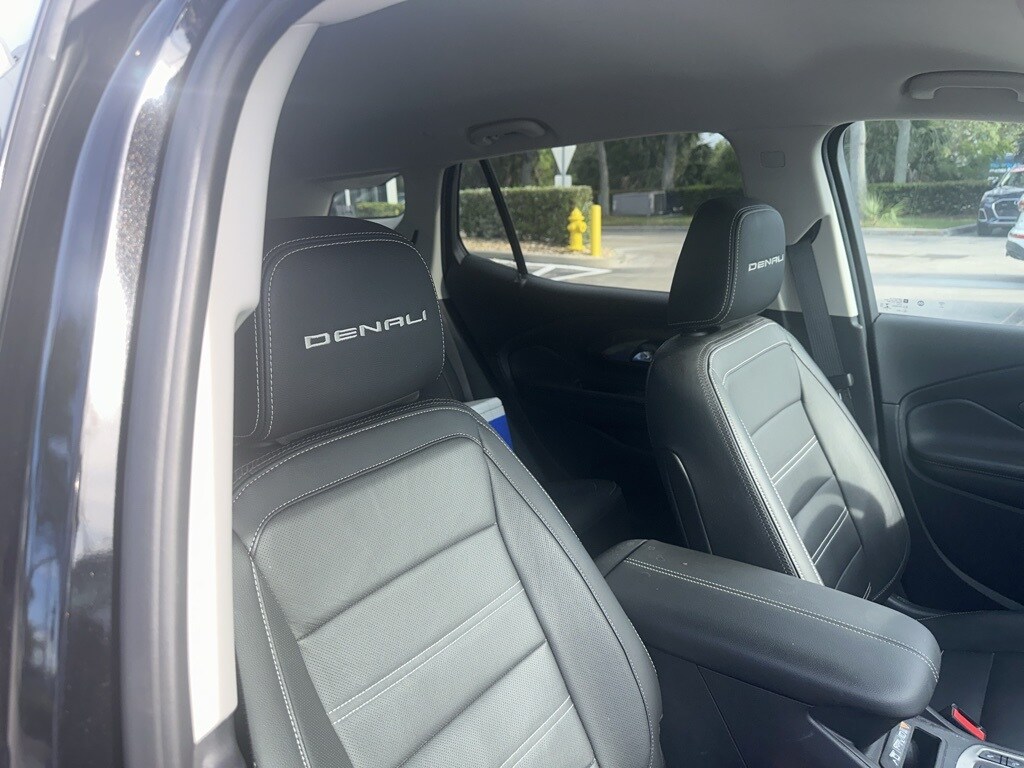 2023 Gmc Terrain Denali photo 3