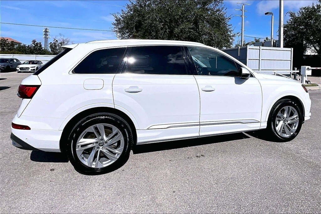 2020 Audi Q7 55 Premium Plus photo 4