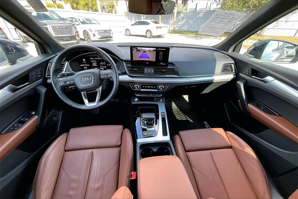 2025 Audi Q5 45 S line Premium photo 3