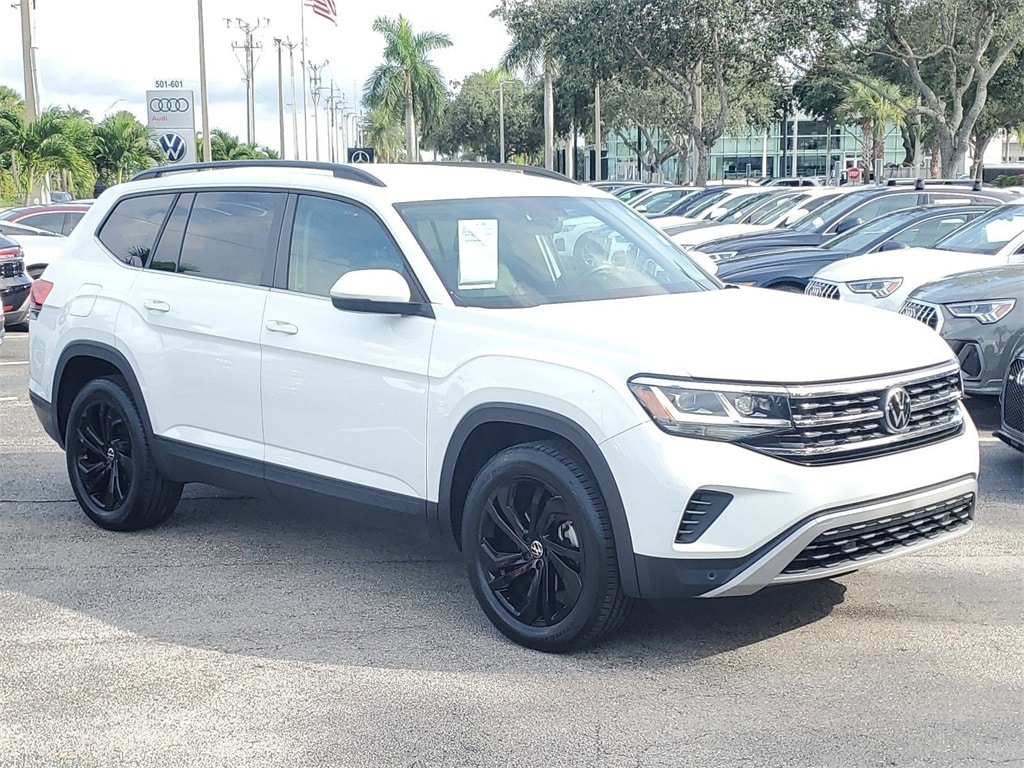 Used 2022 Volkswagen Atlas SE w/Tech with VIN 1V2HR2CA8NC547532 for sale in Naples, FL