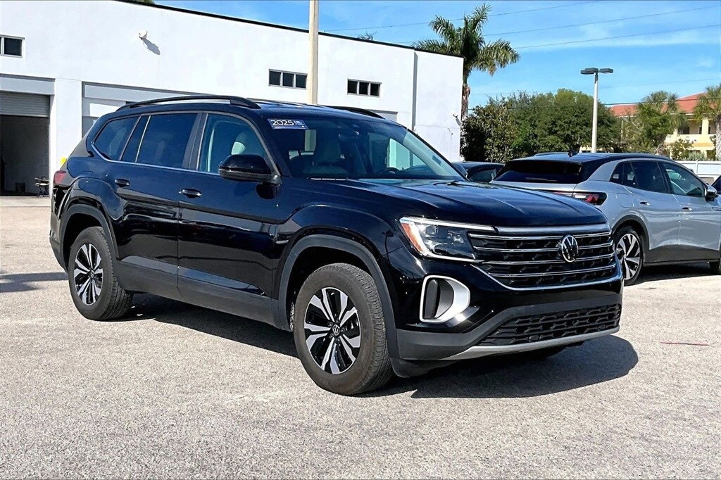 Certified 2025 Volkswagen Atlas 2.0T SE SUV