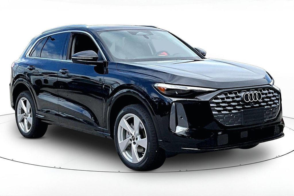 2026 Audi Q5 Premium Plus quattro's photo