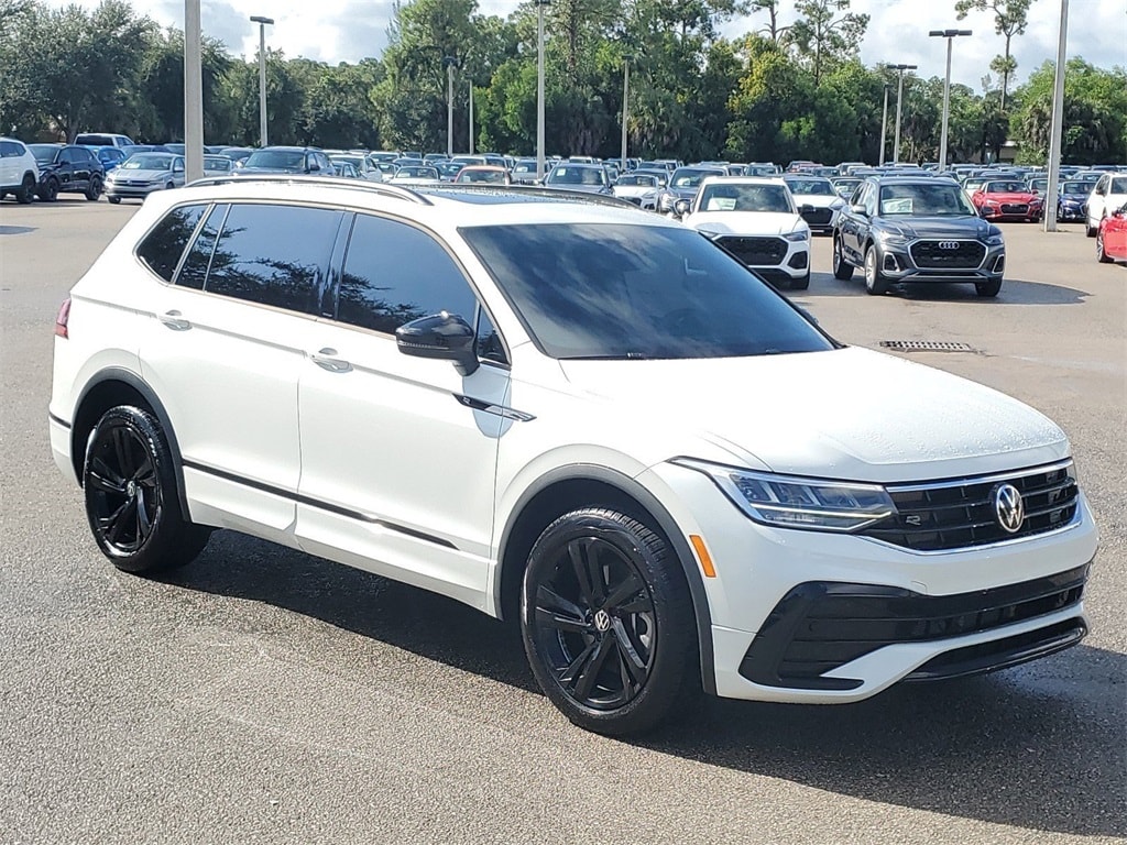 Used 2023 Volkswagen Tiguan SE R-LINE BLACK with VIN 3VVCB7AX4PM098812 for sale in Naples, FL