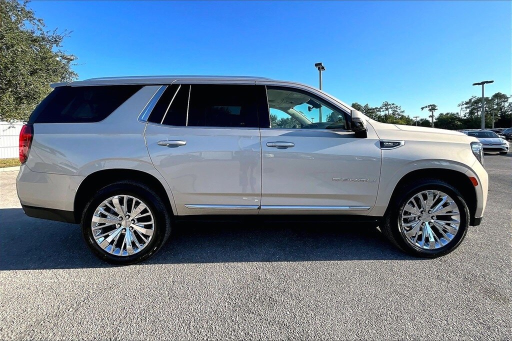 2021 Gmc Yukon Denali photo 2