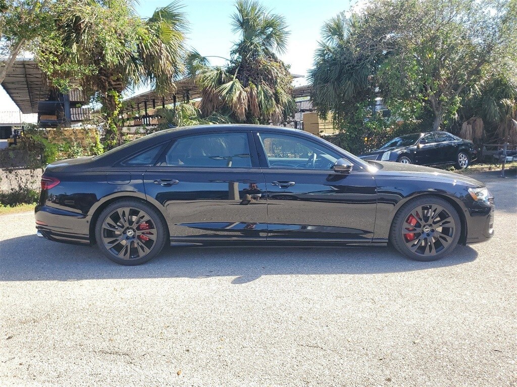 2025 Audi S8 4.0T photo 4