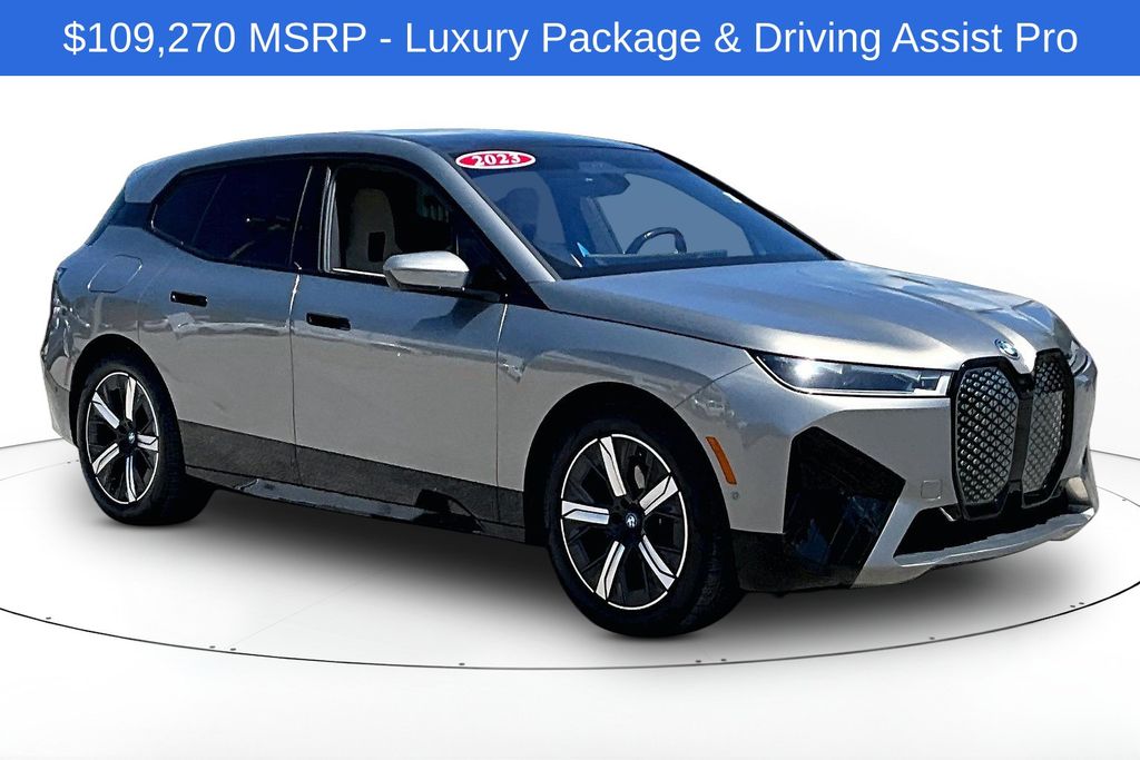 2023 BMW iX M60's photo