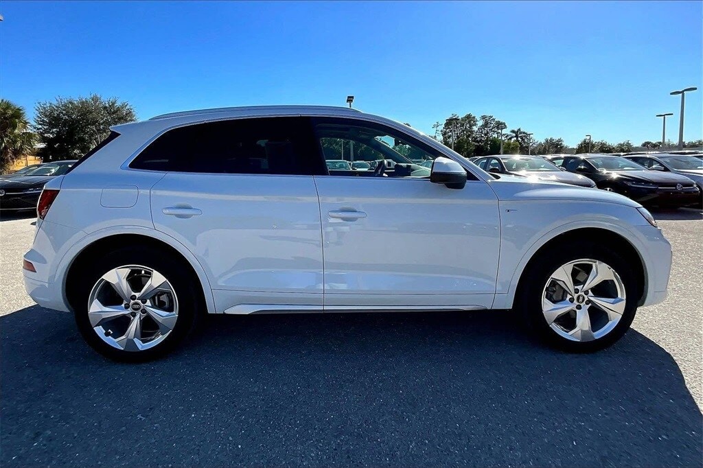 2022 Audi Q5 45 S line Premium Plus photo 4