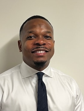 Staff member Gerosky Sainvil from ID_5c8201a00119