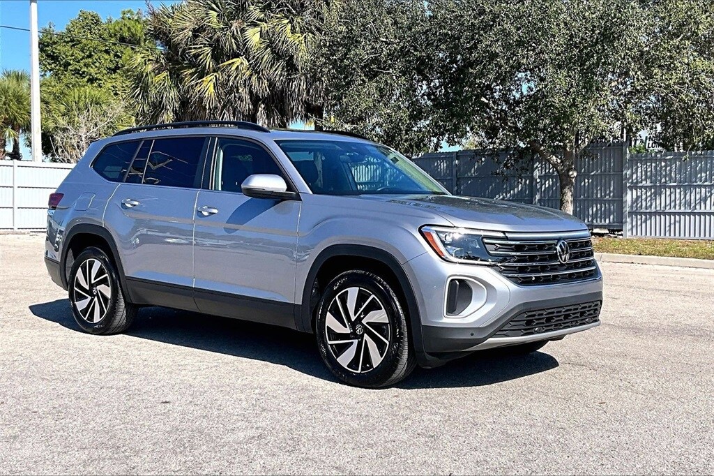 Certified 2025 Volkswagen Atlas 2.0T SE w/Technology SUV