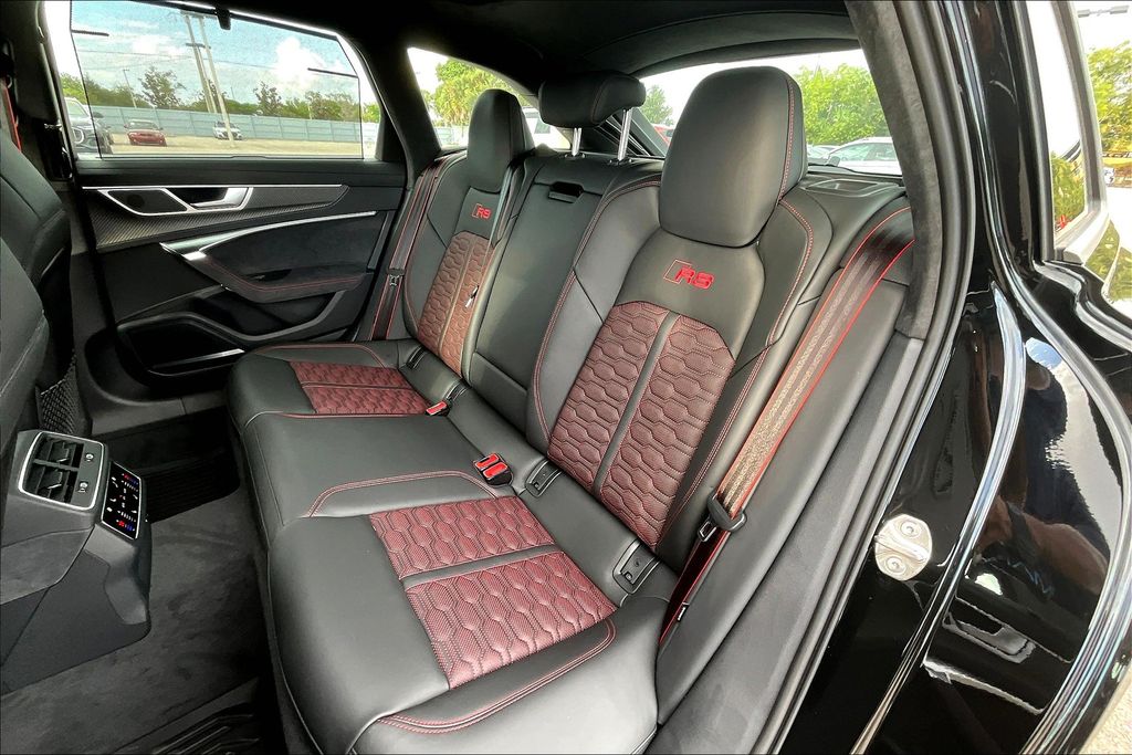 2026 Audi RS 6 Avant Base - Photo 17