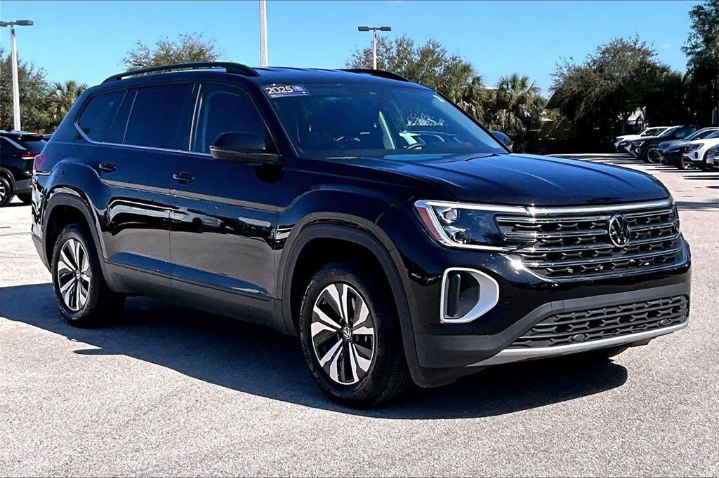 Certified 2025 Volkswagen Atlas 2.0T SE SUV