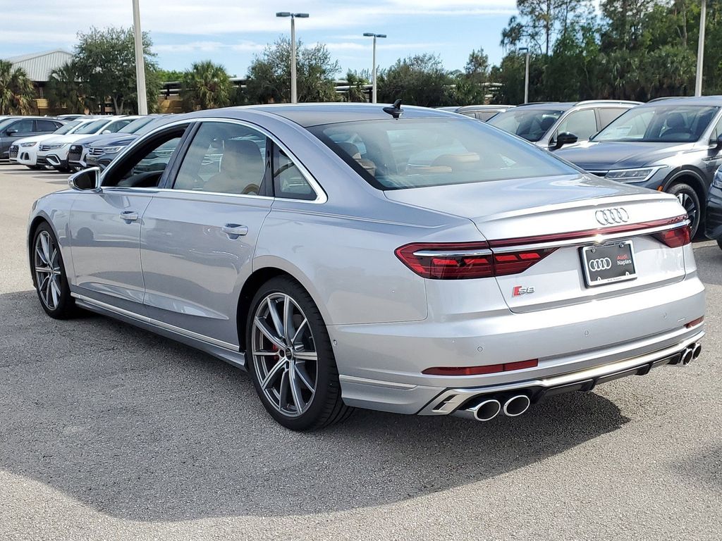 2025 Audi S8 Base - Photo 6
